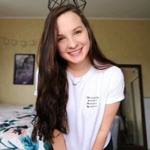 Meet your Posher, Rebecca